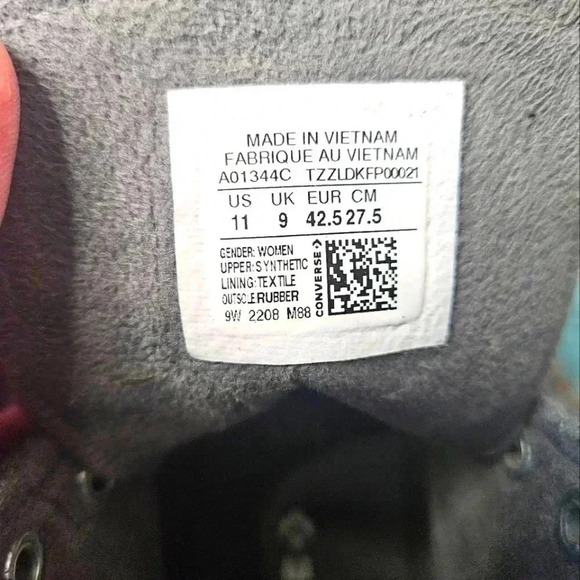 Like new Woman's Chuck Taylor‎ All Star - Picture 8 of 8